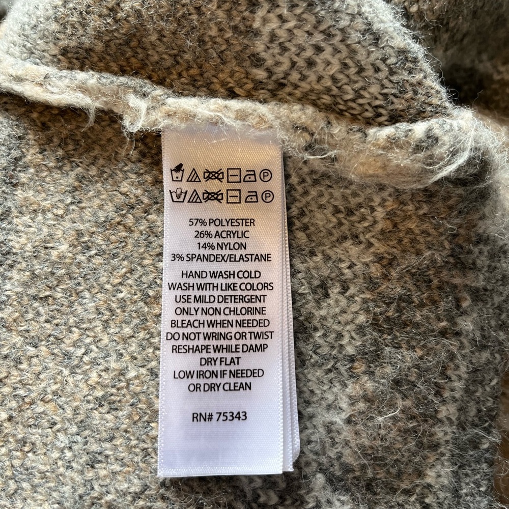 Fringed Beige, ivory and grey Patterned Women's Sweater - Picture 8 of 8